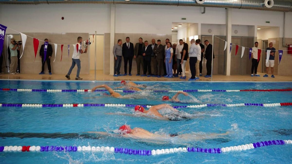 Отворен нов базен во Карпош, Владата најави капитални инвестиции од половина милијарда евра во општините