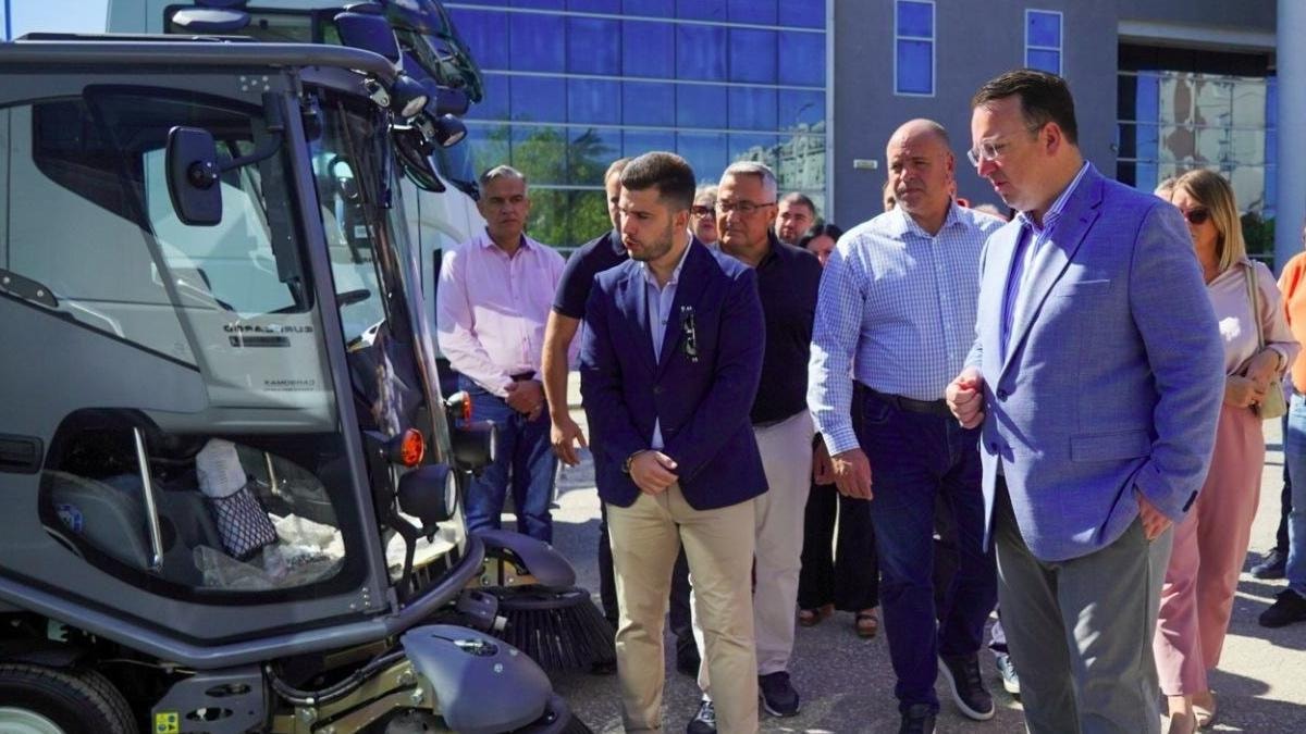 Куманово доби пет комунални возила, најавени и нови електрични автобуси