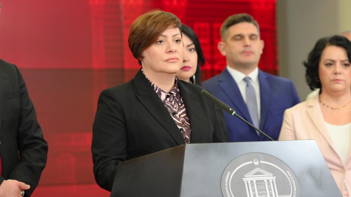 Димитриеска-Кочоска со отчет: Јавниот долг стабилизиран под 59% од БДП