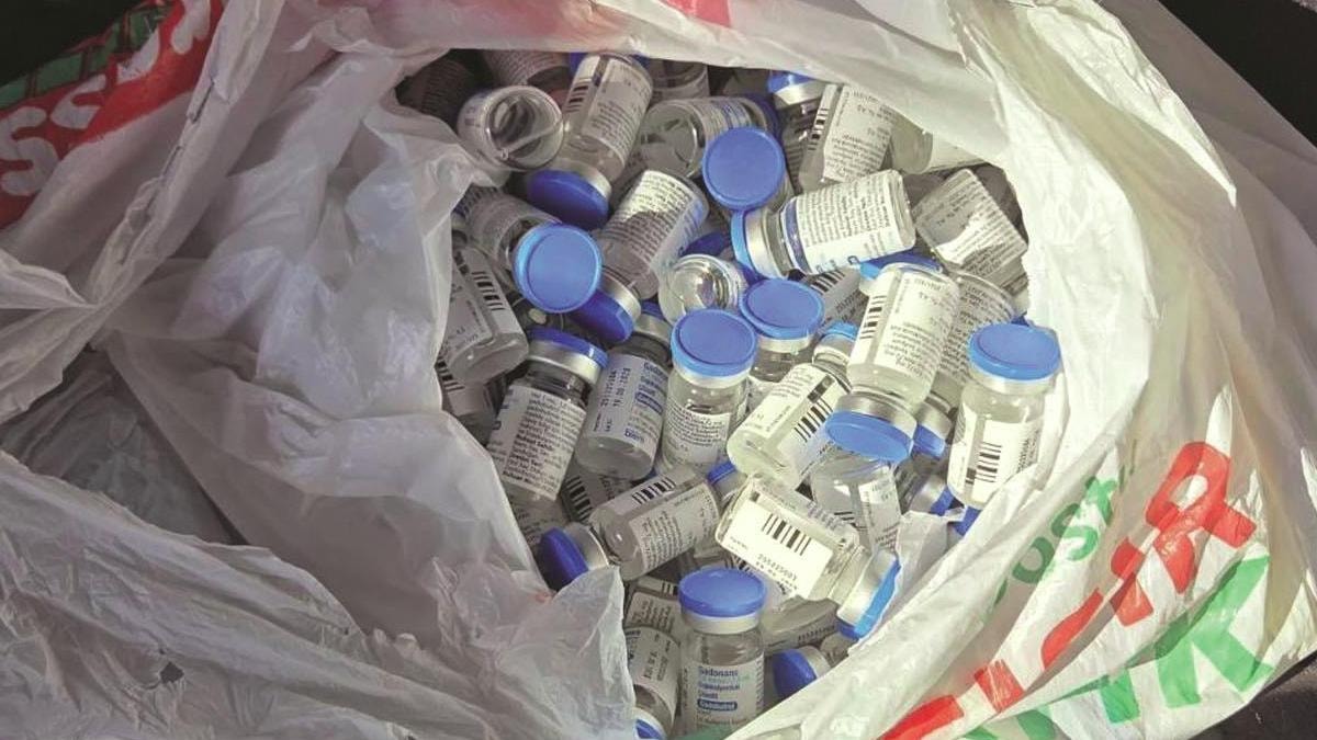 Царинската управа на Деве Баир заплени 2.000 медицински препарати скриени во камион