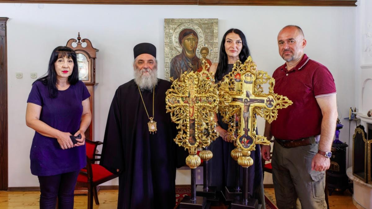 Заврши реставрацијата на четирите скапоцени крстови од Бигорската ризница, изработени од зографите Михаил и Даниил