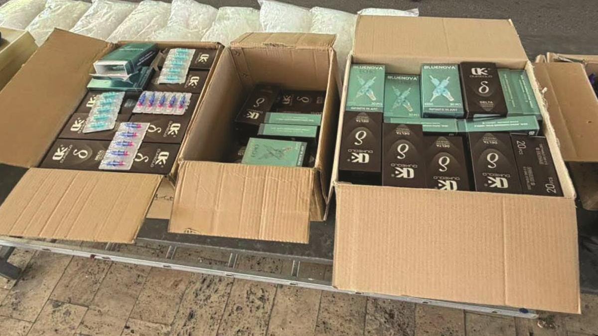 Запленети над три илјади игли и опрема за тетовирање на граничниот премин „Блато“