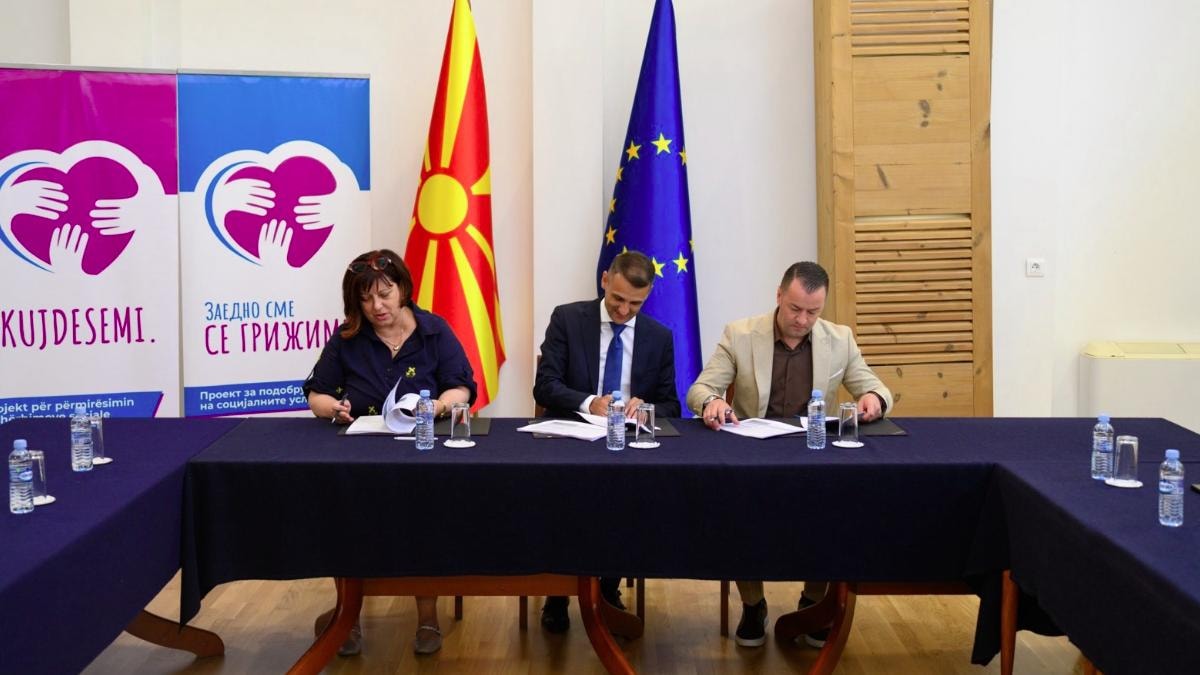 Грантови за девет општини: Се отвораат нови дневни центри и услуги за нега во домот
