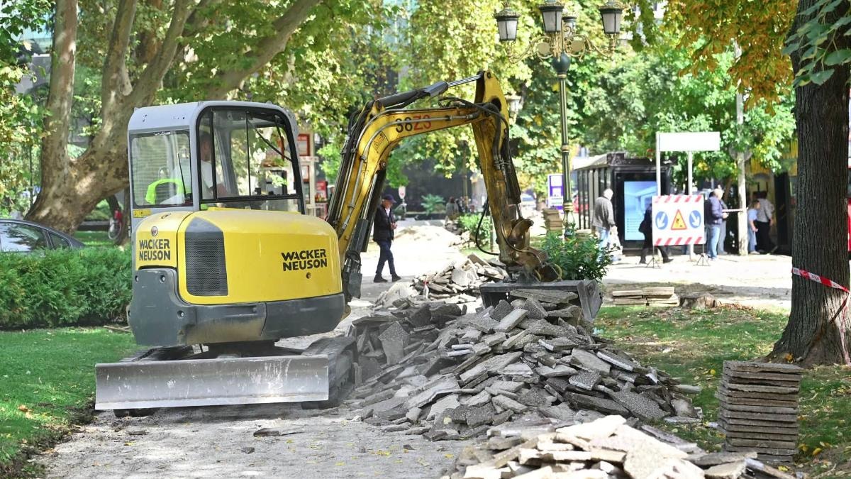 Започна целосната реконструкција на Жена парк во Скопје: Се поставуваат мермерни патеки и ново зеленило