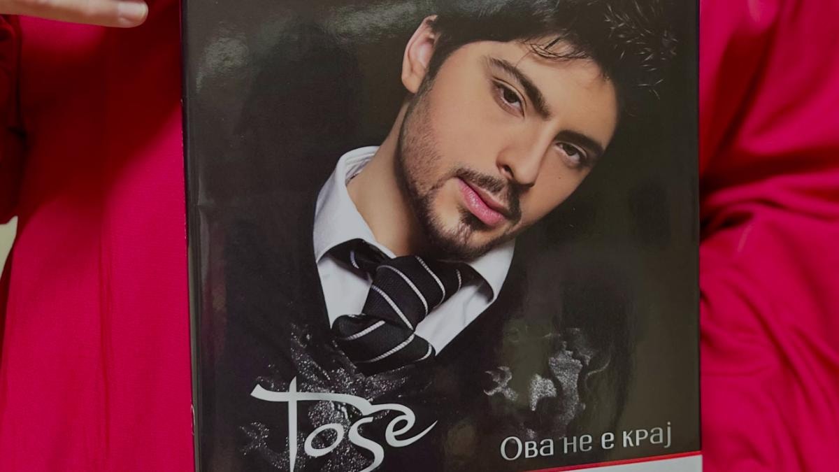 Герасимовски: Донирана е книгата за Тоше Проески во сите основни училишта во Општина Центар